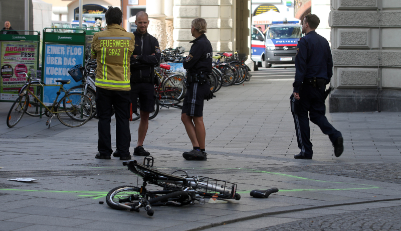 Illustration for article titled Cops: Austrian F1 Attack Suspect Has History Of Violence, Mental Illness